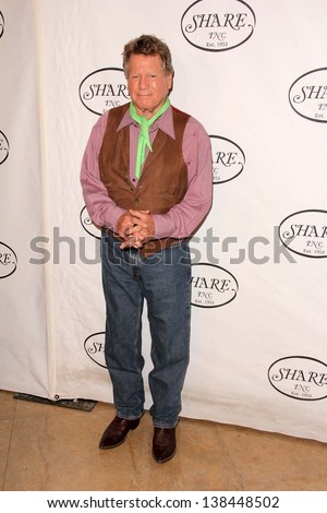 Ryan O\'Neal at the SHARE 60th Annual \