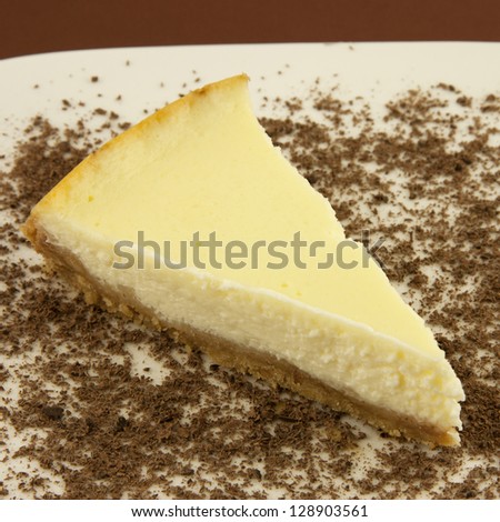 vanilla cheesecake with grated  chocolate