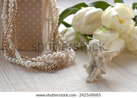 Holidays composition with gift set