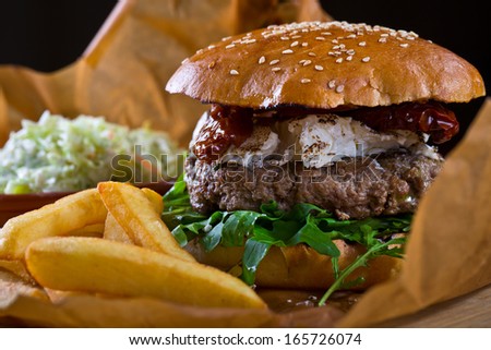 burger with goat cheese