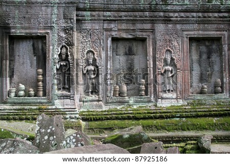 Apsaras on the wall of Ta Prom temple, Angkor, Cambodia