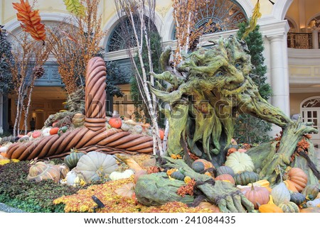 LAS VEGAS - NOV 13 : Fall season in Bellagio Hotel Conservatory & Botanical Gardens on November 13, 2014 in Las Vegas. There are five seasonal themes that the Conservatory undergoes each year.