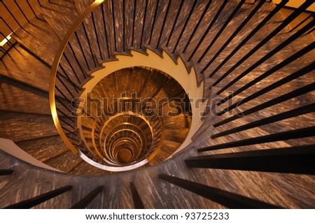 Perfect gold spiral taken from ceiling/Perfect spiral