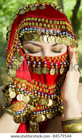 Beautiful Young Arabian Woman In Traditional Clothing With Bridal ...