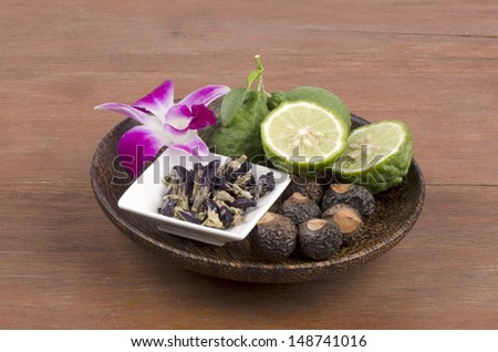 Bergamot, Butterfly pea., And Soap Nut Tree of natural herbs for hair.