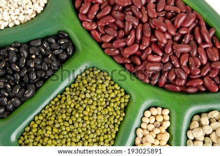 Job\'s tears, Soy beans, Red beans, Sugar Pea, black beans, and green beans, grains that are beneficial to the body.