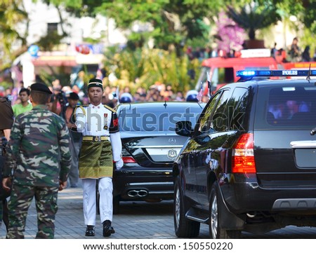 KUANTAN, MALAYSIA-AUG 31: Royal Malay Regiment leader getting ready to fetch the Sultan in celebrating the 55th anniversary of independence day on August 31, 2012 in Kuantan,Pahang,Malaysia.