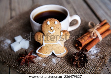 Christmas food. Gingerbread man cookies in Christmas setting. dessert