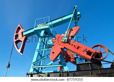 Oil pump. Extraction of minerals by means of the oil pump is rocking