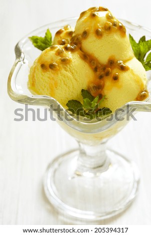 Ice cream with peach, mango and passion fruit