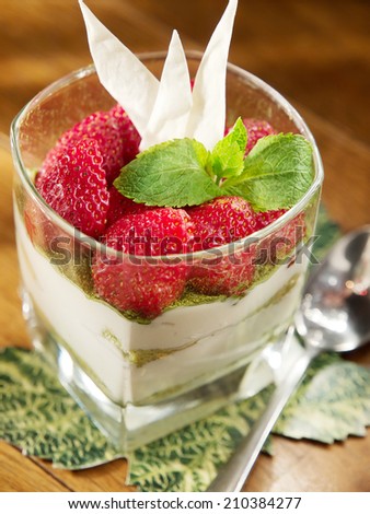 strawberry tirumisu with green tea