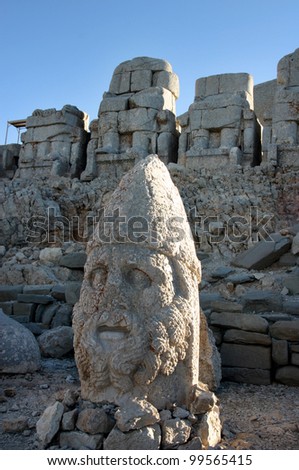 Monumental god headsand stone thrones on Mount Nemrut, Adiyaman, Turkey