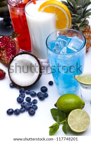 Cocktails, alcohol drinks with fruits - Stock Image - Everypixel