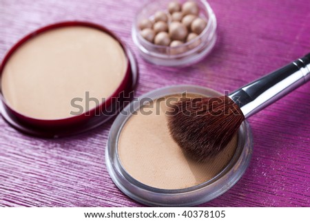 Make up and face powder