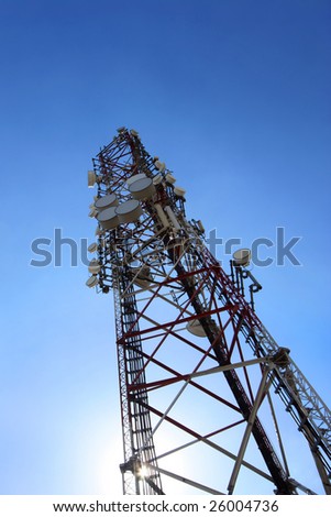 cellular tower with microwave transmitters