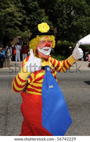 Toronto-July 06: Shriner Dressed As Clown With Big Blue Tie At 136th ...