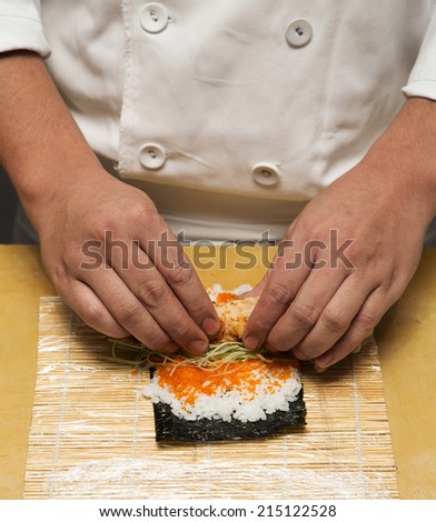 Hand prepare Soft shell crab sushi roll