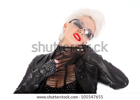 Punk rock girl with red lips ? rends one\'s garments