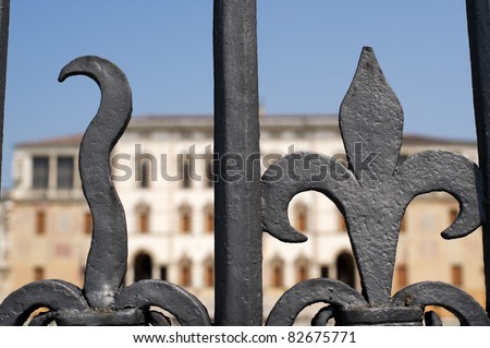 Piazzola sul Brenta (Padova, Veneto, Italy), Villa Contarini, gate