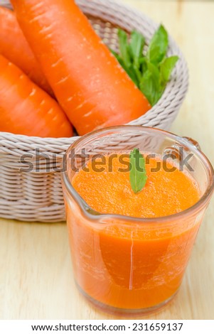 carrot juice smoothie for healthy drink menu