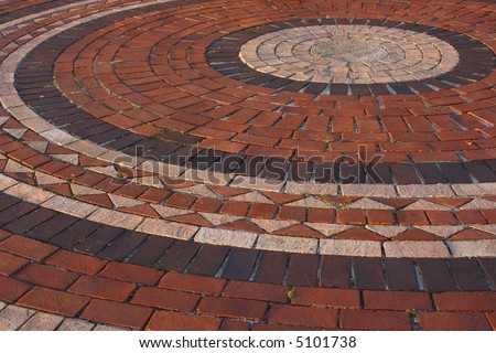 How to Lay a Circle Paver Pattern | eHow