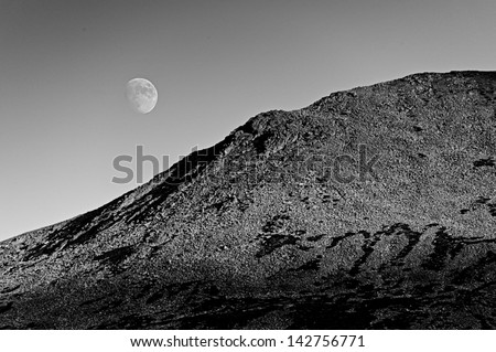 Moon and mountains - Black and white