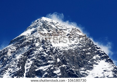 World\'s highest mountain, Mt Everest (8850m) in the Himalaya, Nepal.