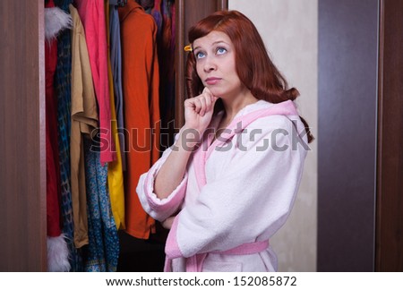 woman can not choose what to wear