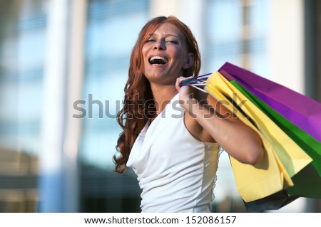 beauty shopping woman with  papper bag