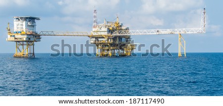 oil platform on the sea
