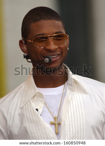 Usher performs on the ABC GOOD MORNING AMERICA Bryant Park Concert Series, July 30, 2004 in New York