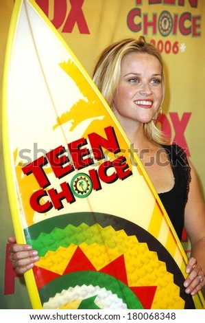 Reese Witherspoon in the press room for TEEN CHOICE AWARDS 2006 - PRESS ROOM, Gibson Amphitheatre, Universal City, Los Angeles, CA, August 20, 2006