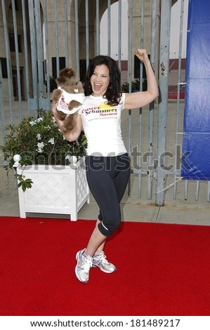 Fran Drescher in attendance for Revlon Run/Walk to Benefit Women\'s Cancer Research, Los Angeles Memorial Coliseum, Los Angeles, CA, May 12, 2007