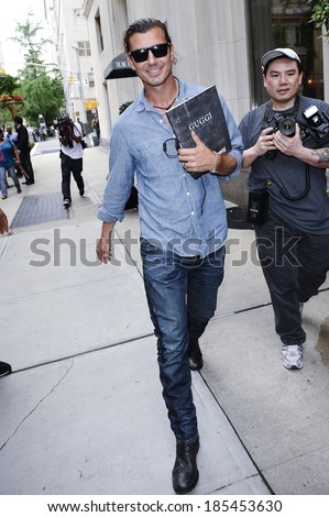 Gavin Rossdale, enters an Upper East Side hotel out and about for CELEBRITY CANDIDS - MONDAY, New York City, New York, NY May 3, 2010