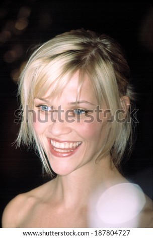 Reese Witherspoon at premiere of THE IMPORTANCE OF BEING EARNEST, NY 5/13/2002