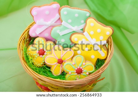 Vintage Easter flower traditional Gingerbread cookies background