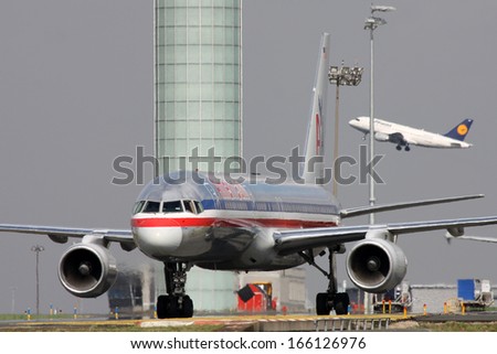 PARIS, FRANCE - MARCH 29: American Airlines Boeing 757-223 taxis around CDG Airport on March 29, 2010. American Airlines is a major U.S. airline headquartered in Fort Worth, Texas.