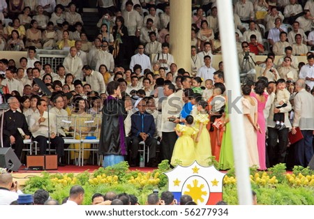 MANILA, PHILIPPINES - JUNE 30: Vice President Jejomar Binay taking oath in The Inauguration of President Benigno Aquino III & Vice President Binay on June 30, 2010 in Manila, Philippines.