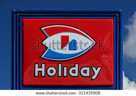 STILLWATER, MN/USA - August 10, 2015: Holiday Station Store sign and logo. Holiday Stationstores is a chain of gasoline and convenience stores in the United States.