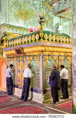 SHIRAZ, IRAN-APRIL 29 : Muslims pray infront of tomb inside Seyed Alaedin Hossein Shrine (Astane) on April 29, 2011 in Shiraz, Iran