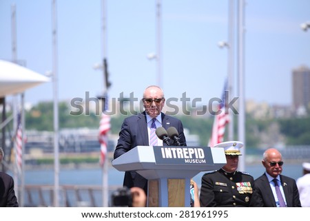 NEW YORK CITY - MAY 25 2015: Mayor de Blasio & General John Kelly led Memorial Day commemorations on Pier 86 by the USS Intrepid. Vice Chairman of the USS Intrepid museum, Mel Immergut