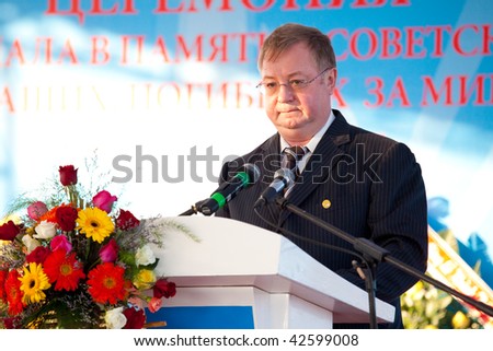 NHA TRANG - DECEMBER 10: SERGEI STEPASHIN, Chairman of the Accounts Chamber of Russia. Opening ceremony memorial Soviet Russia Vietnamese military on December 10, 2009 in Nha Trang, Vietnam.