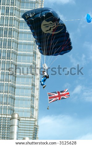 Building BASE Jumper under canopy with UK flag - Union Jack
