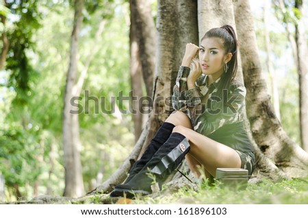 sexy women in army clothes