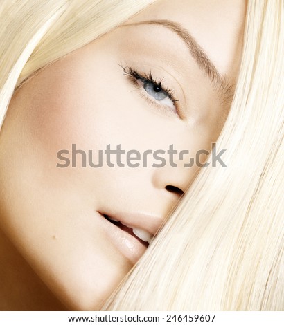Closeup of a blond model with natural makeup.