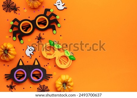 Similar – Foto Bild Halloween Thema Konzept Bild mit einem Schädel Form Löffel mit grünem Staub auf sie