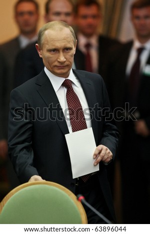 KYIV - OCT 27: Russian Prime Minister Vladimir Putin during a work visit, in the club Cabinet of Ministers, October 27, 2010 in Kyiv, Ukraine.