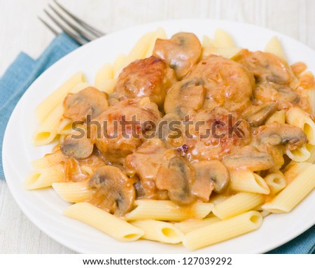 pasta penne with meatballs and mushroom sauce