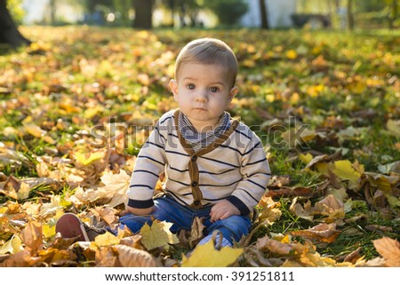Child in autumn colors Imagine de stoc © 