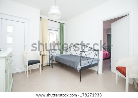 spare bedroom